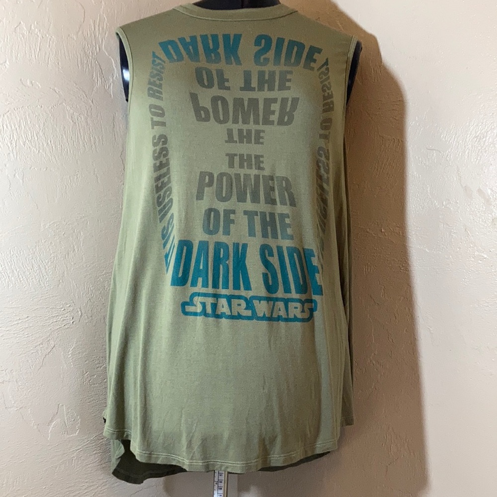 Women’s no sleeve green Star Wars shirt size XL